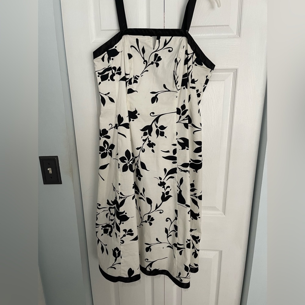 Dress cute Aline dress straps are removable